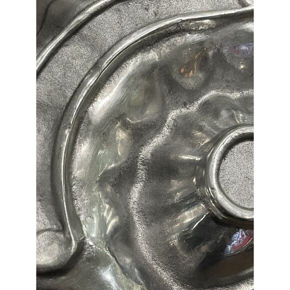 Pewter Shell Hors D'oeuvre and Sauce Bowl - Picture 6 of 6